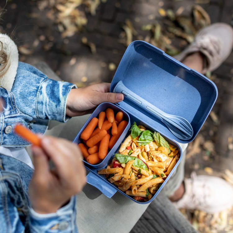 Koziol Candy madkasse med bestik blå - Organisk materiale