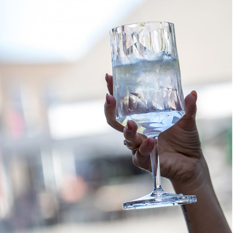 Koziol Club No. 4 vinglas 300 ml, Brudsikkert plastik