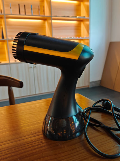 Håndholdt Tøjsteamer – 1500W (300 ml)