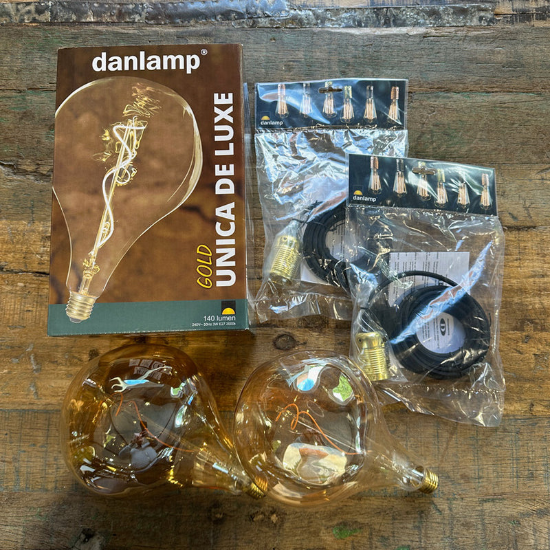 2 stk. LAMPER + STOFLEDNINGER MED MESSING FATNING - DANLAMP UNICA DE LUXE GOLD L