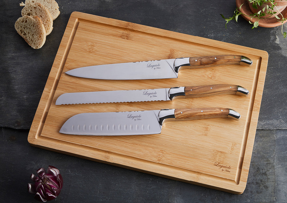 Laguiole kokkeknive 3 stk i oliventræ med bambus skærebræt