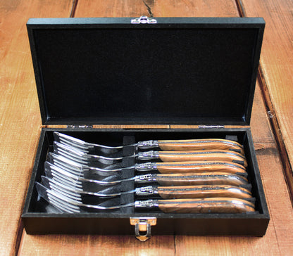 Laguiole pakkeløsning Knive, gafler og champagnesabel