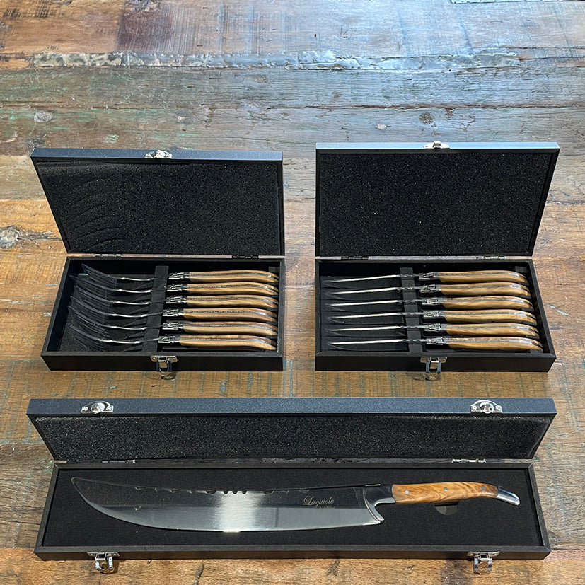 Laguiole pakkeløsning Knive, gafler og champagnesabel
